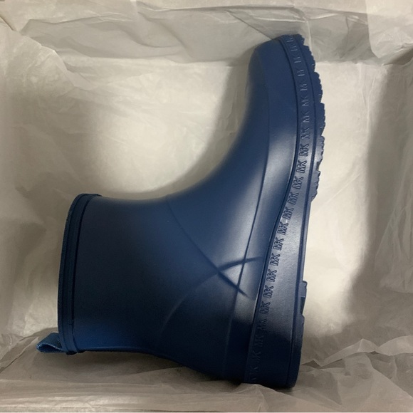 MICHAEL Michael Kors Blue Mac Rainboots Booties NEW - Picture 6 of 6